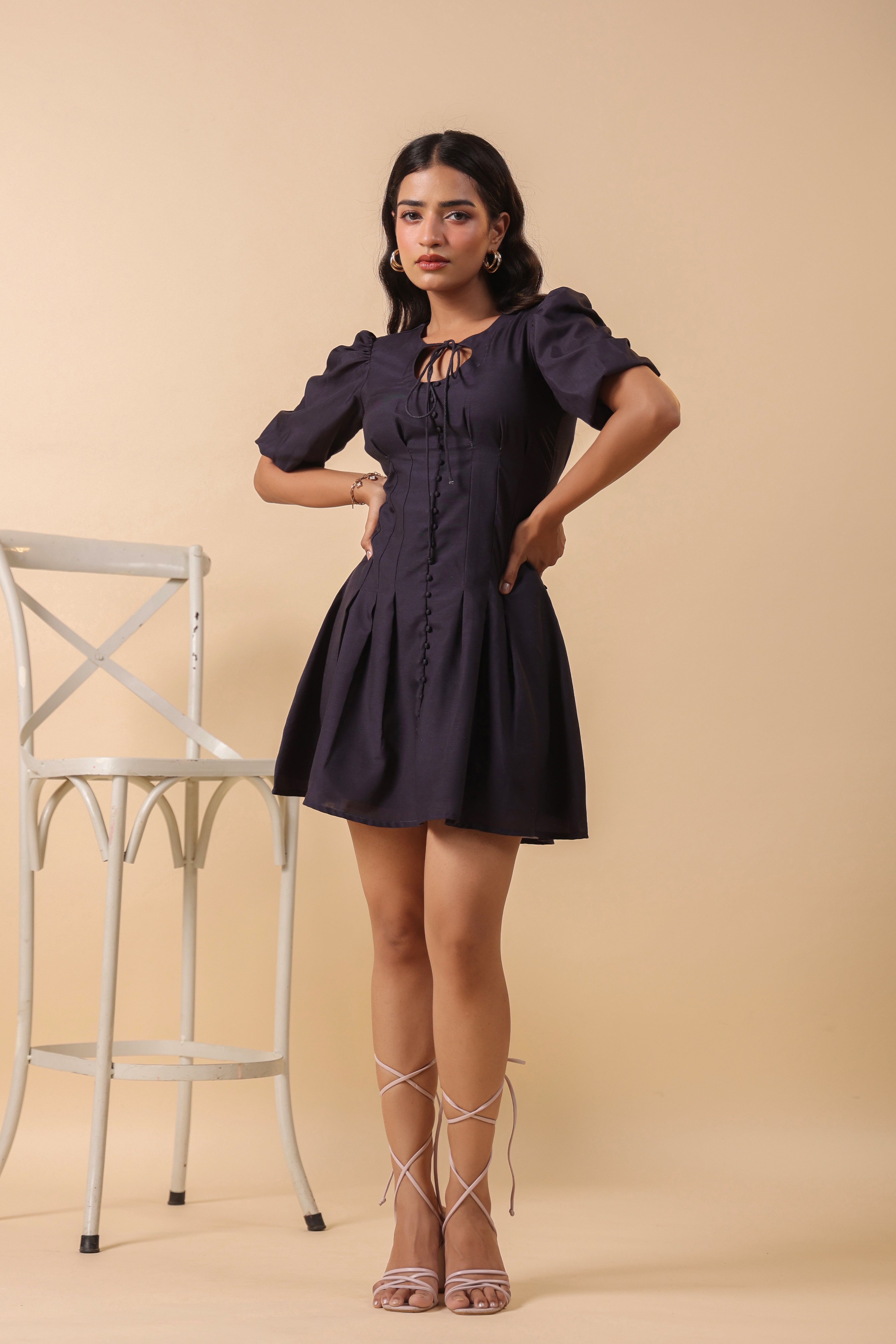 BLACK OVAL NECK SHORT DRESS