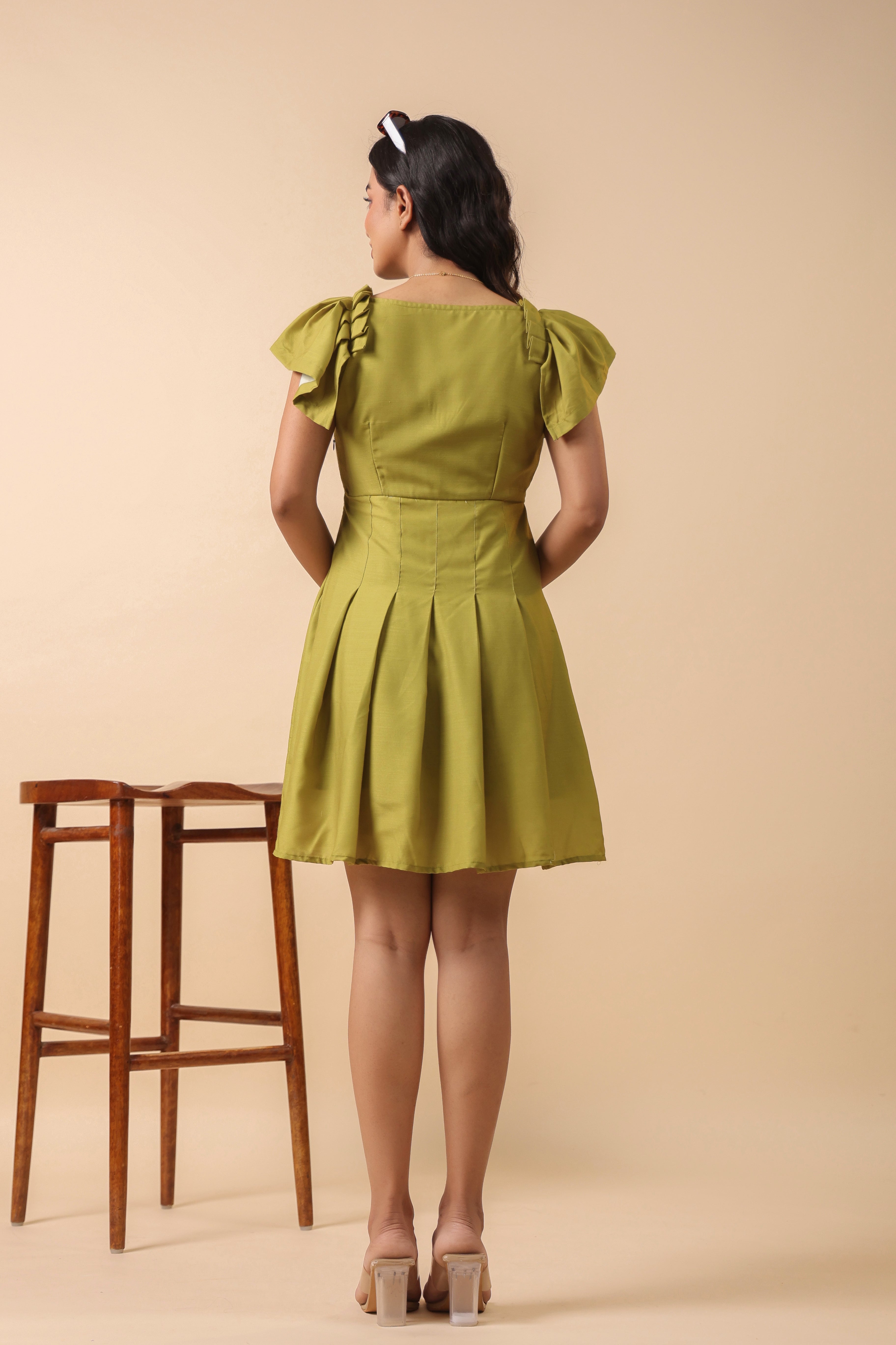 PEAR GREEN PLEATED SLEEVES DRESS