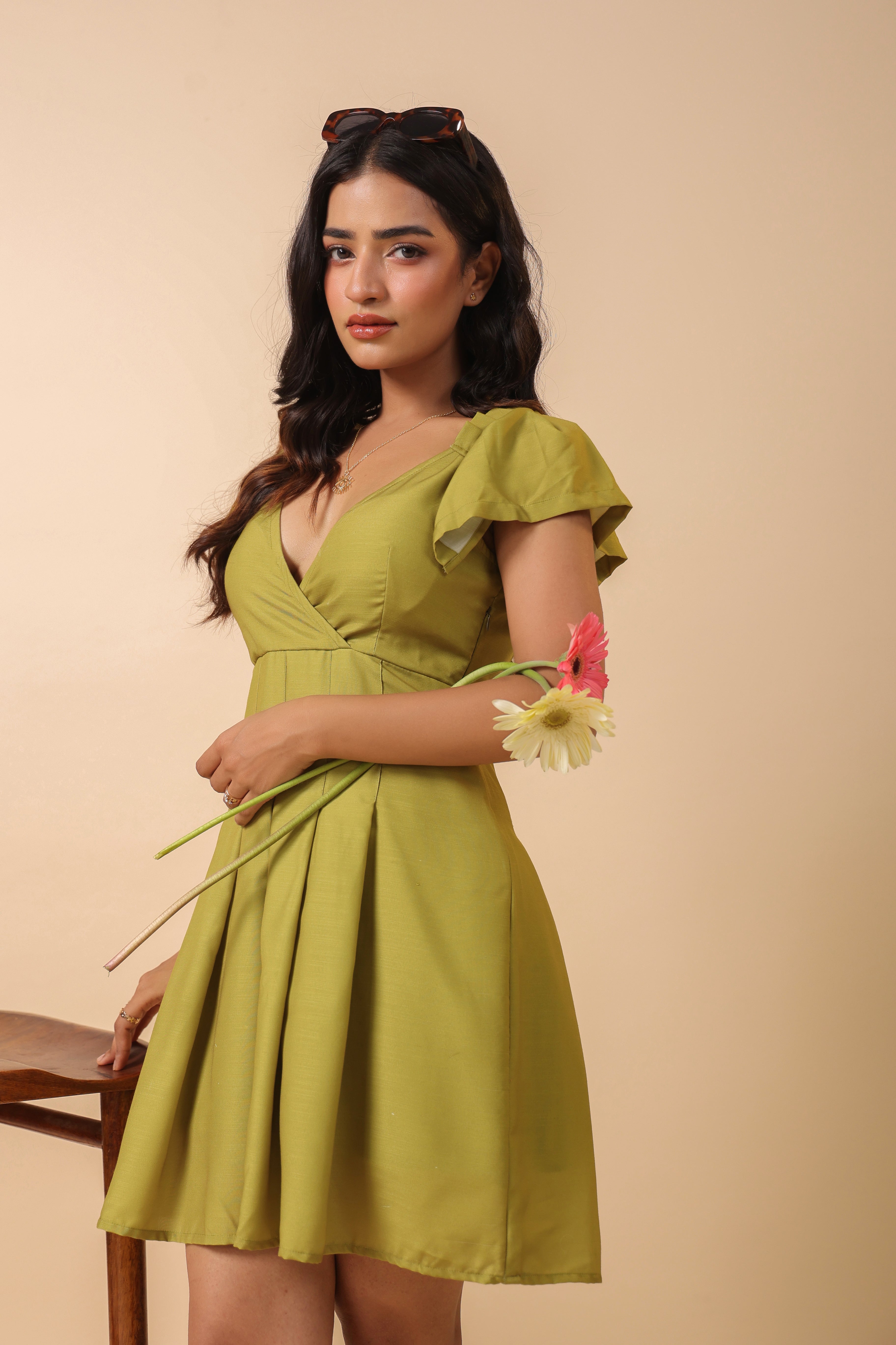 PEAR GREEN PLEATED SLEEVES DRESS